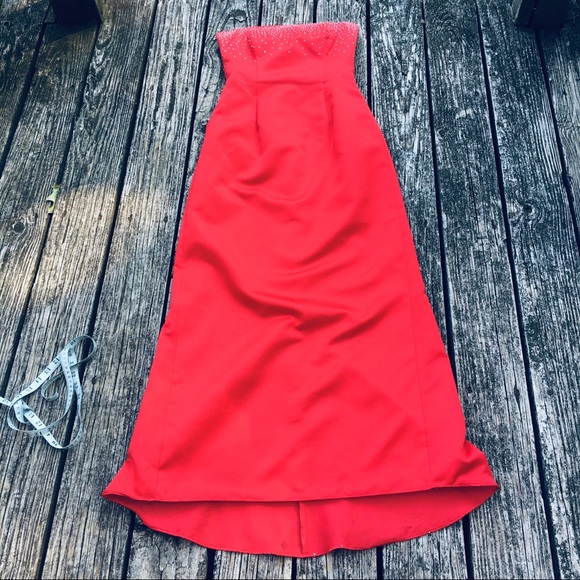 Red Rhinestoned Junior Prom Gown - Picture 4 of 15